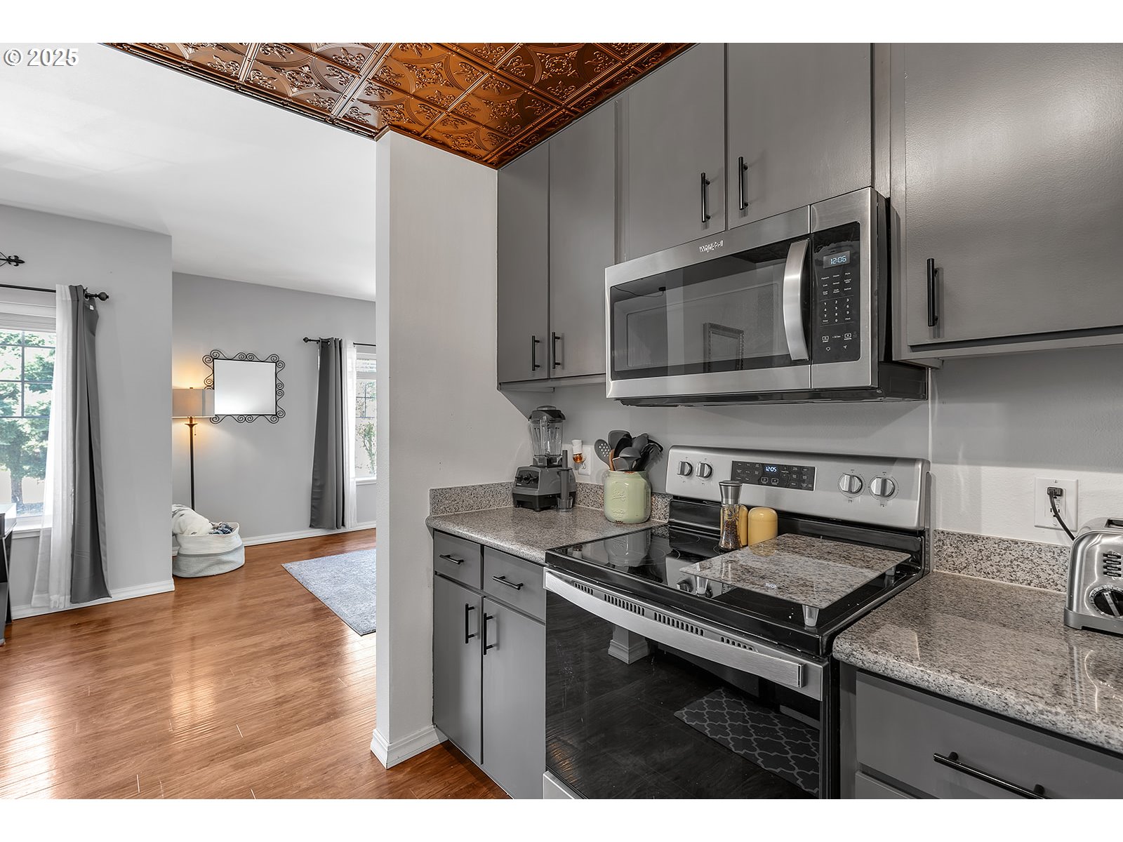 Vancouver, Washington 98664, United States, 2 Bedrooms Bedrooms, ,2 BathroomsBathrooms,Residential,Active,196935