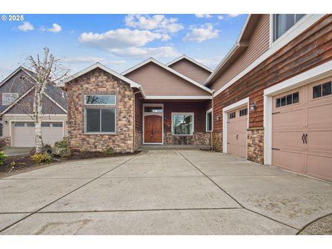 A home in Woodburn