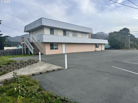 94181 4TH ST Gold Beach OR 97444
