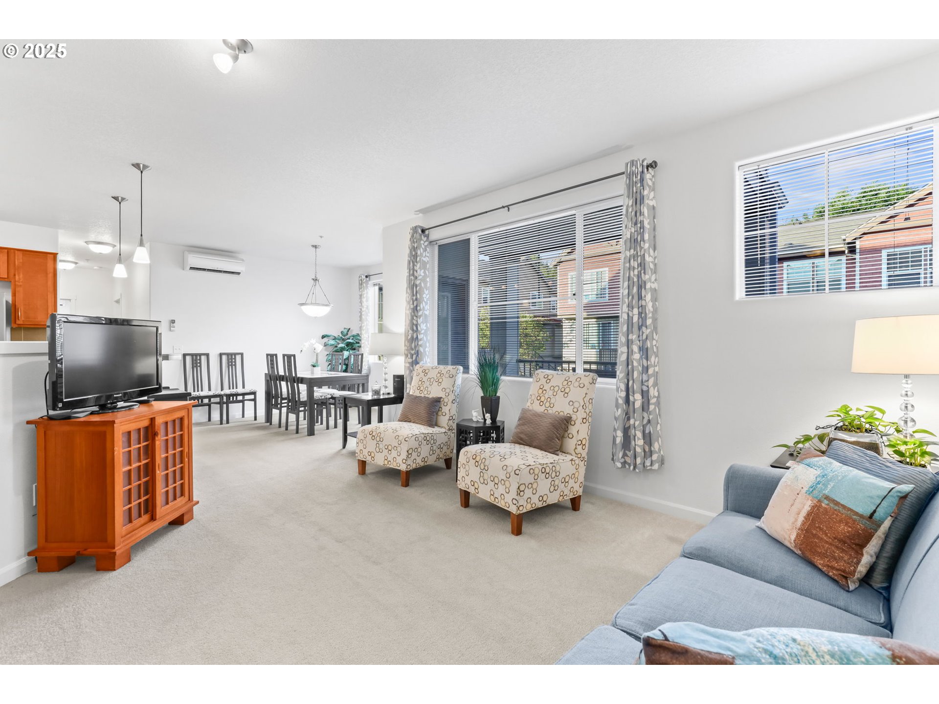 595 NW LOST SPRINGS TER
