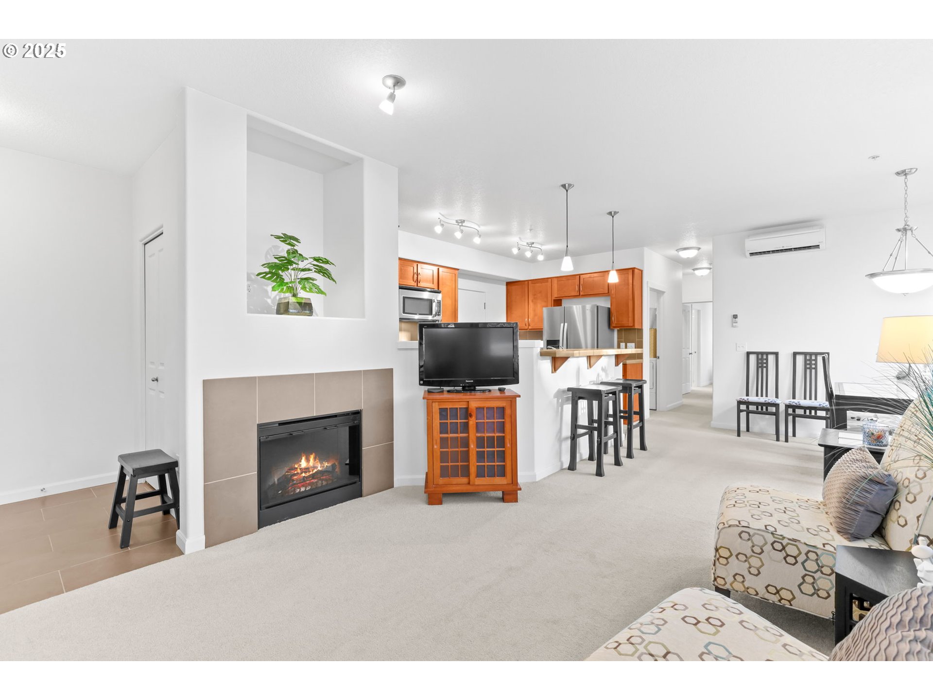 595 NW LOST SPRINGS TER