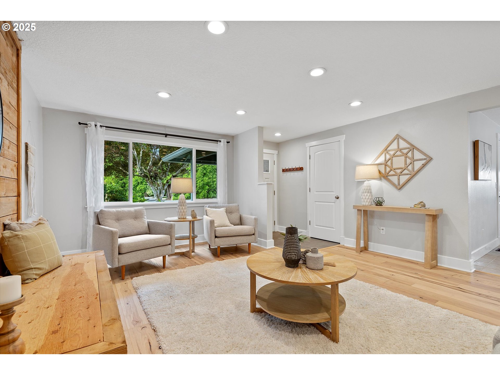1198 DOLLAR ST