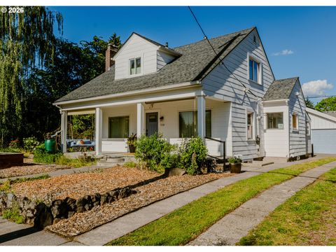 Photo of 7138 N Knowles Ave, Portland, OR 97217 (MLS # 120641609)