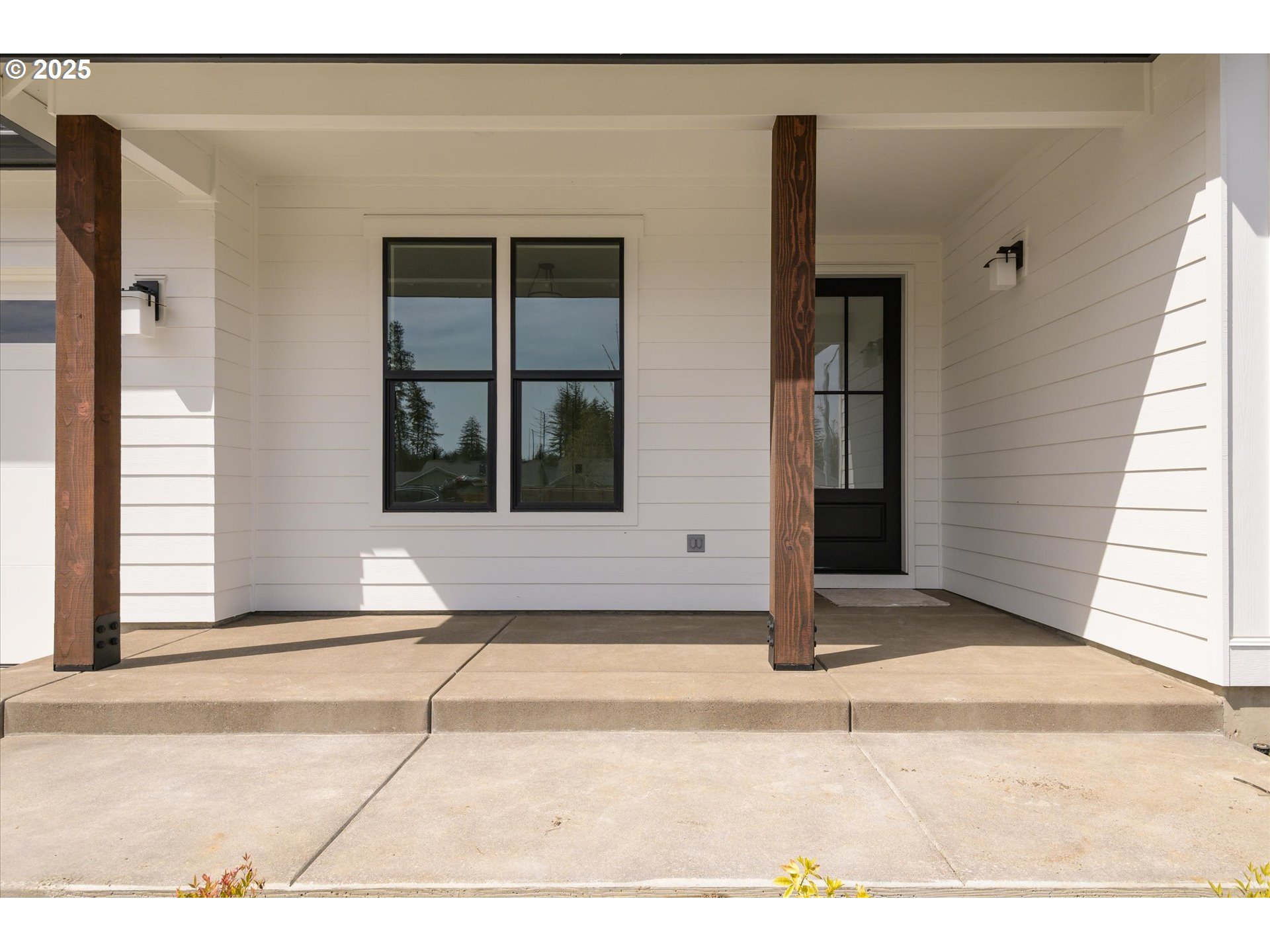 25304 CHRISTOPHER LN