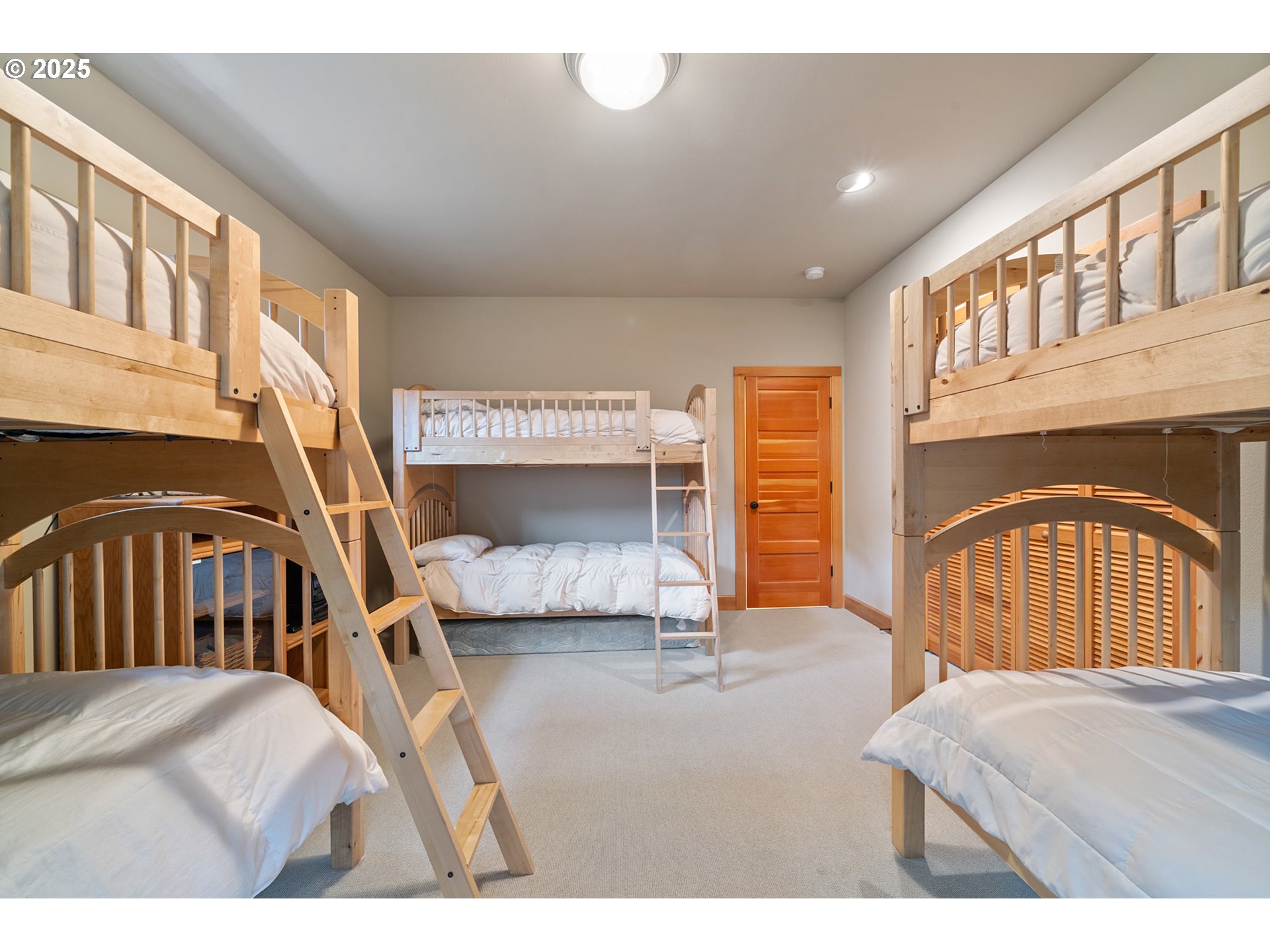 Manzanita, Oregon 97130, United States, 3 Bedrooms Bedrooms, ,3 BathroomsBathrooms,Residential,Pending,105929