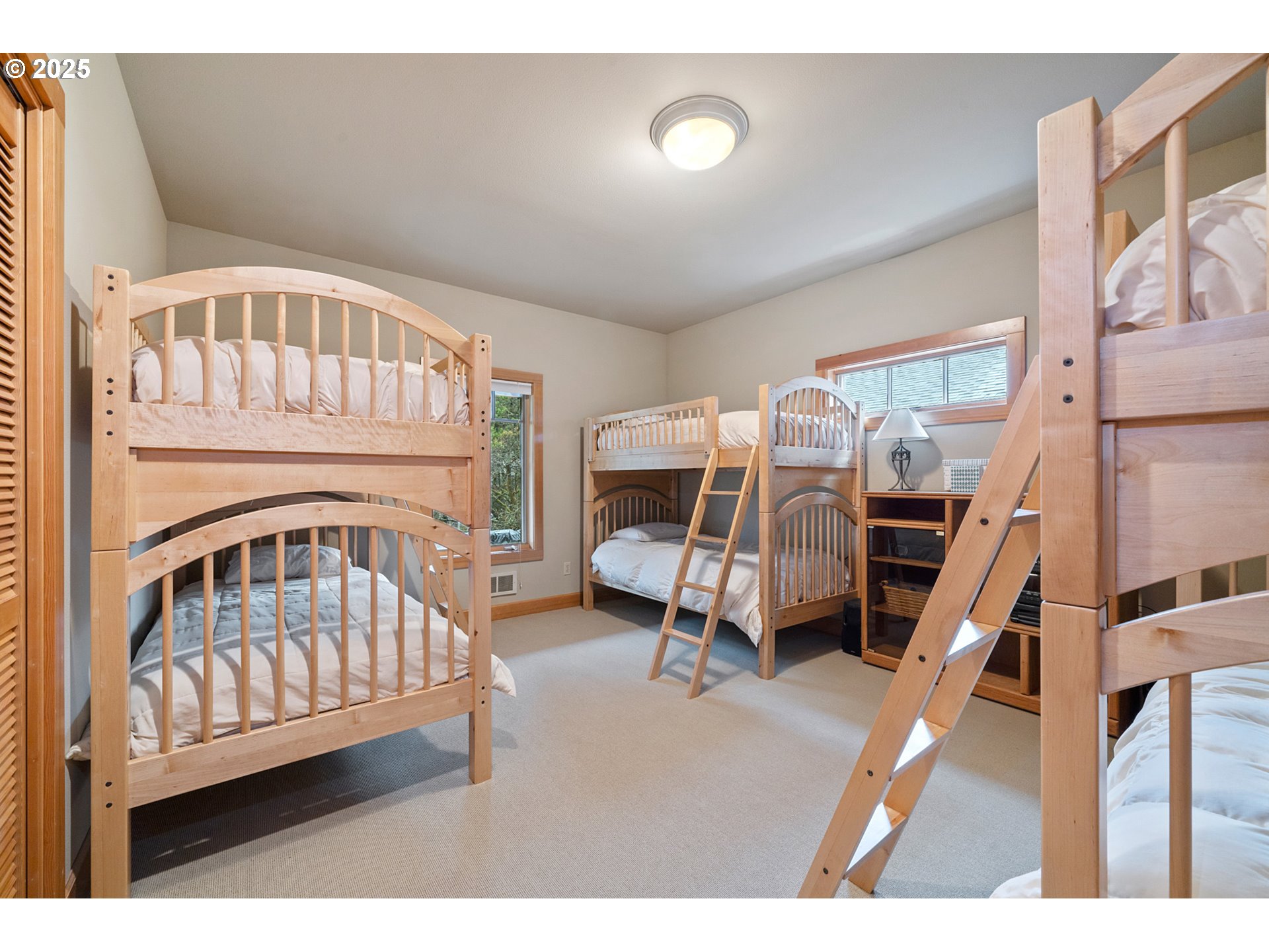 Manzanita, Oregon 97130, United States, 3 Bedrooms Bedrooms, ,3 BathroomsBathrooms,Residential,Pending,105929