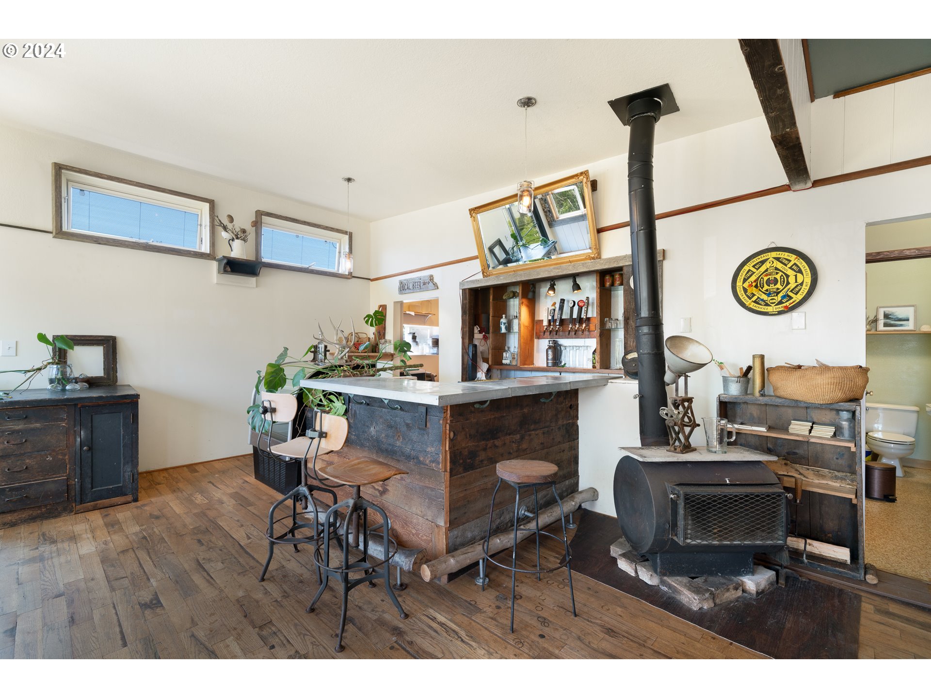 Rockaway Beach, Oregon 97136, United States, ,Commercial,Active,52840