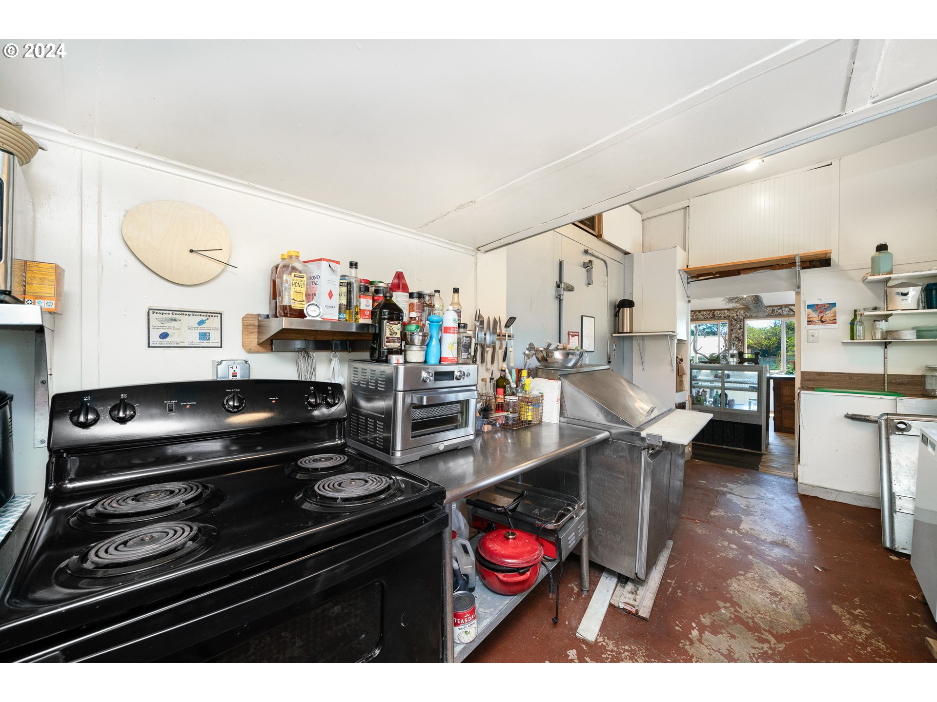 Rockaway Beach, Oregon 97136, United States, ,Commercial,Active,52840