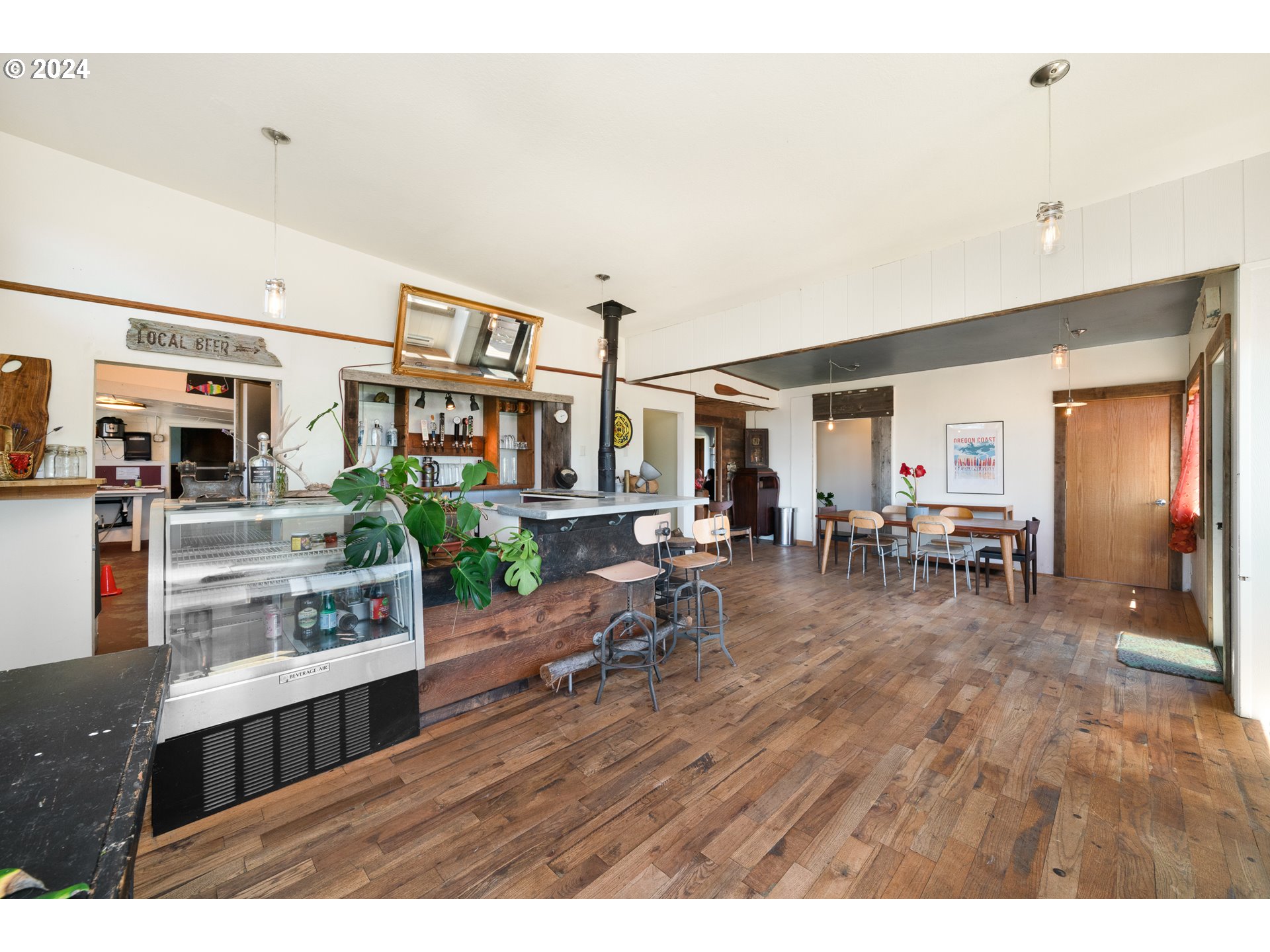 Rockaway Beach, Oregon 97136, United States, ,Commercial,Active,52840