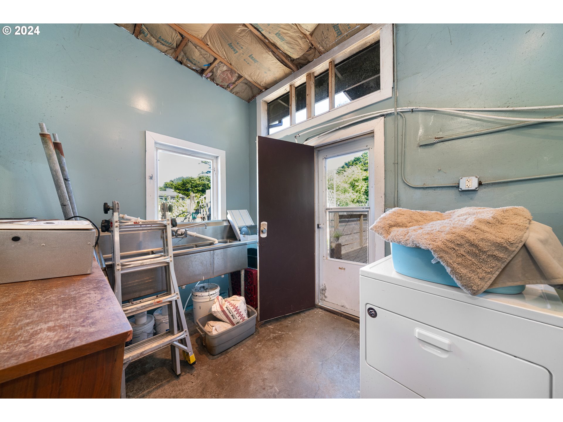 Rockaway Beach, Oregon 97136, United States, ,Commercial,Active,52840