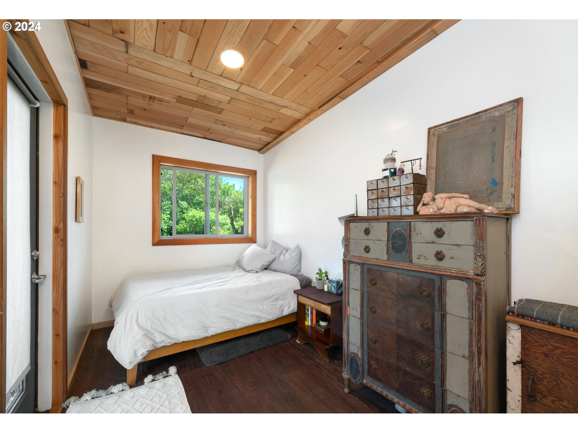 Rockaway Beach, Oregon 97136, United States, ,Commercial,Active,52840