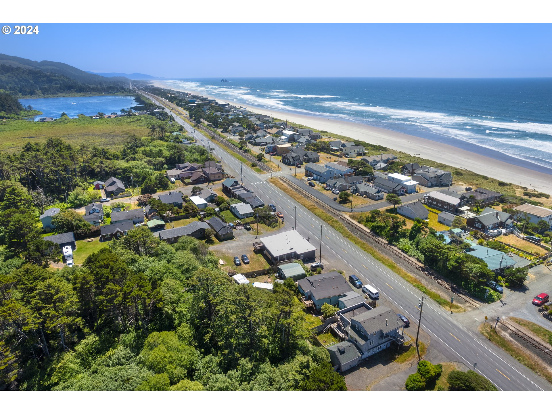 Rockaway Beach, Oregon 97136, United States, ,Commercial,Active,52840