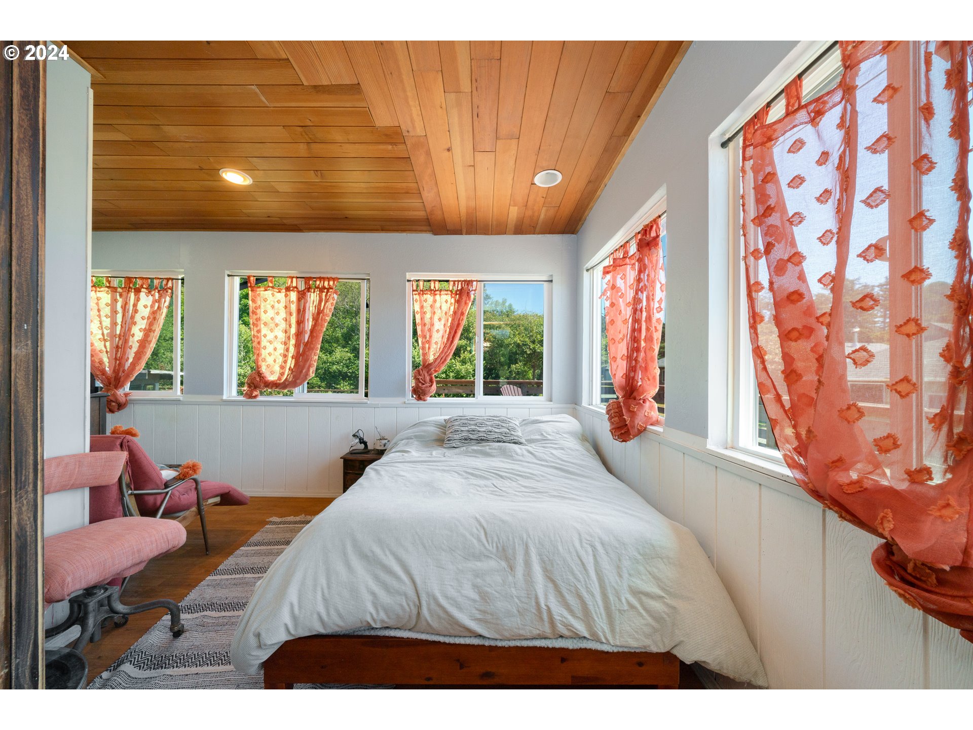 Rockaway Beach, Oregon 97136, United States, ,Commercial,Active,52840