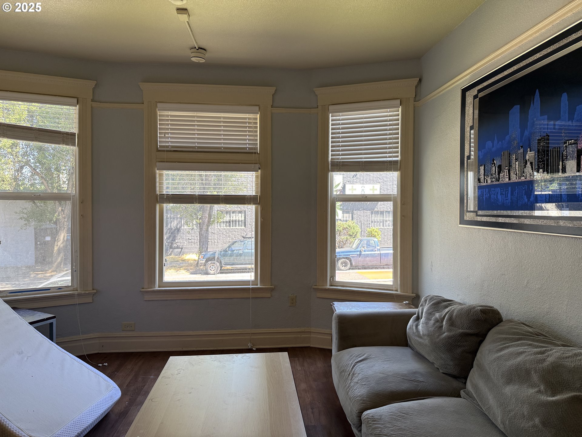 722 NE COUCH ST