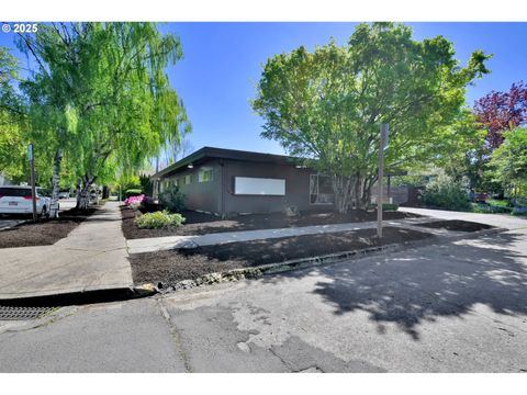 1413 CHARNELTON ST Eugene OR 97401