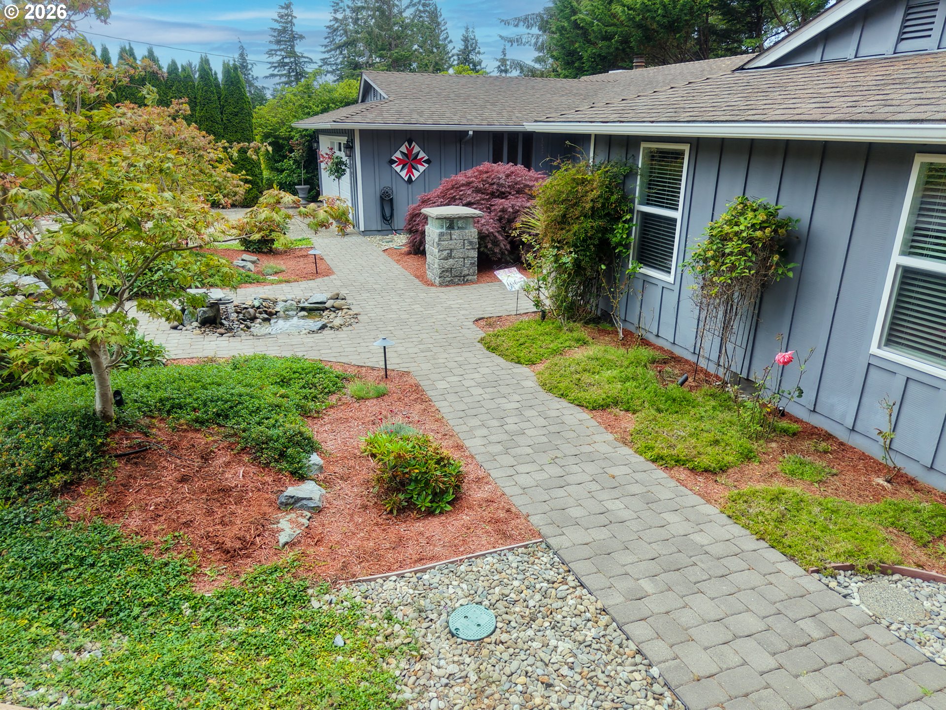 1689 APPLEWOOD DR