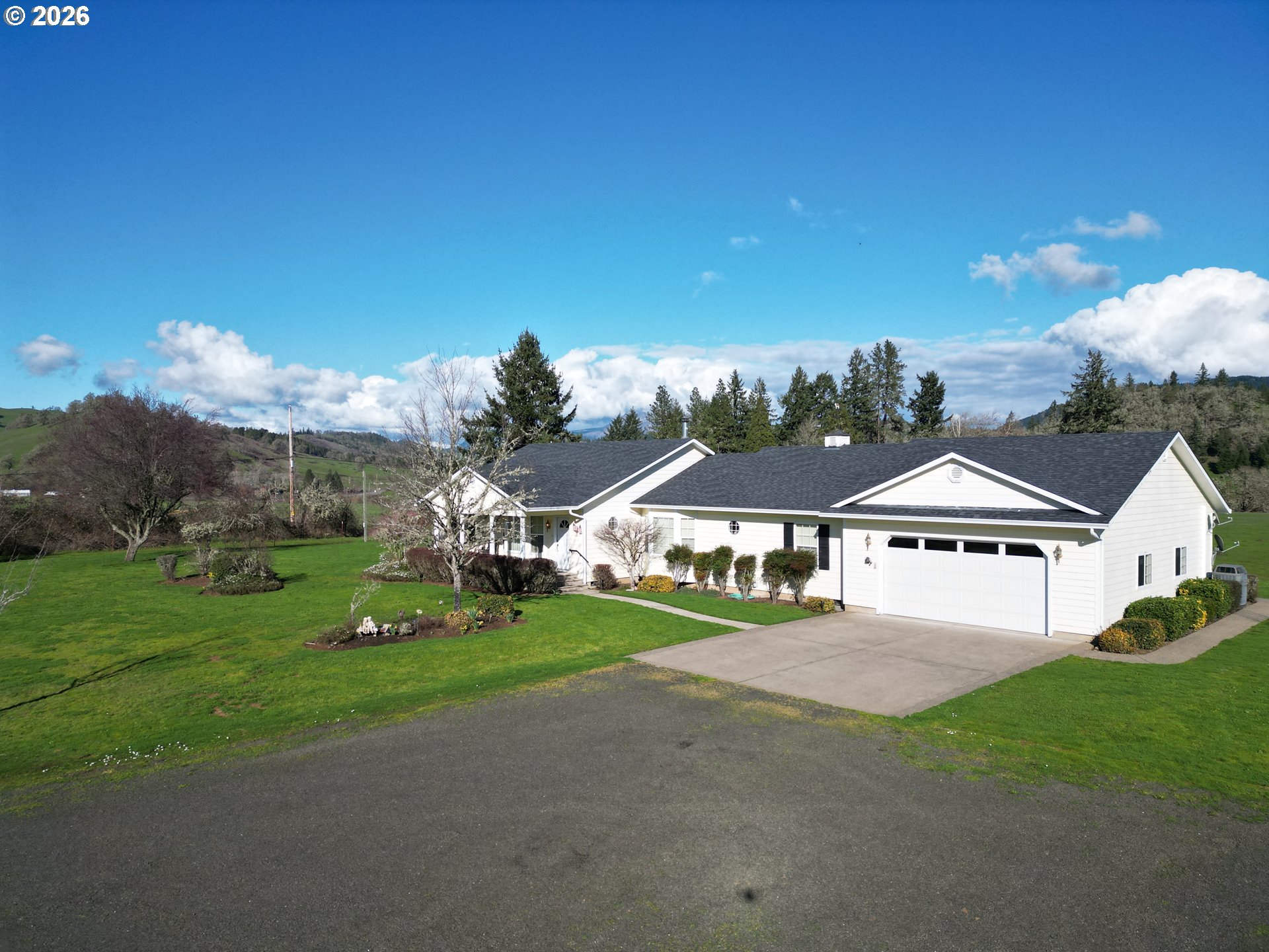 221 FOSTER LN
