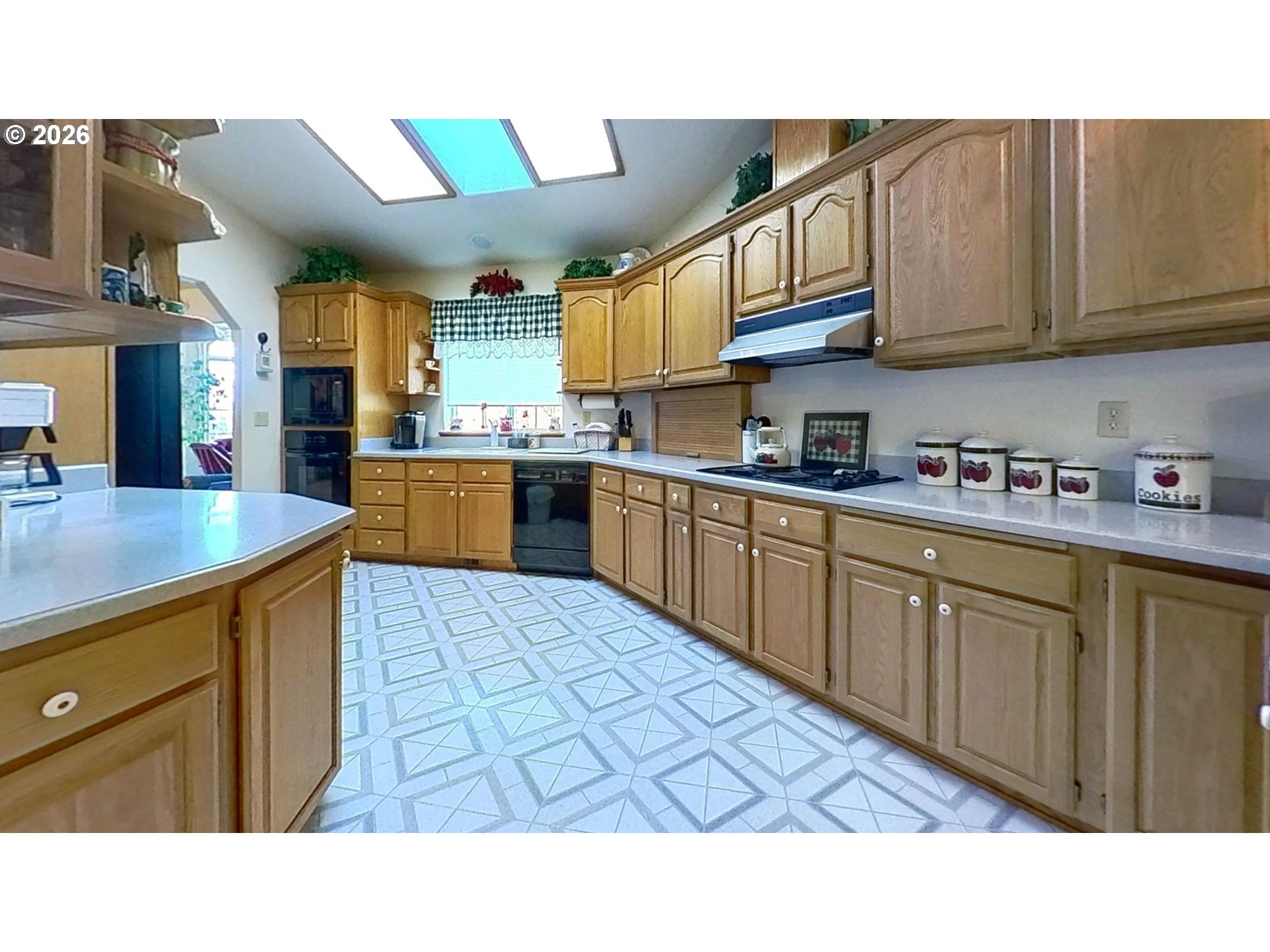 Picture for the property 604877331, 3 beds, 3 baths