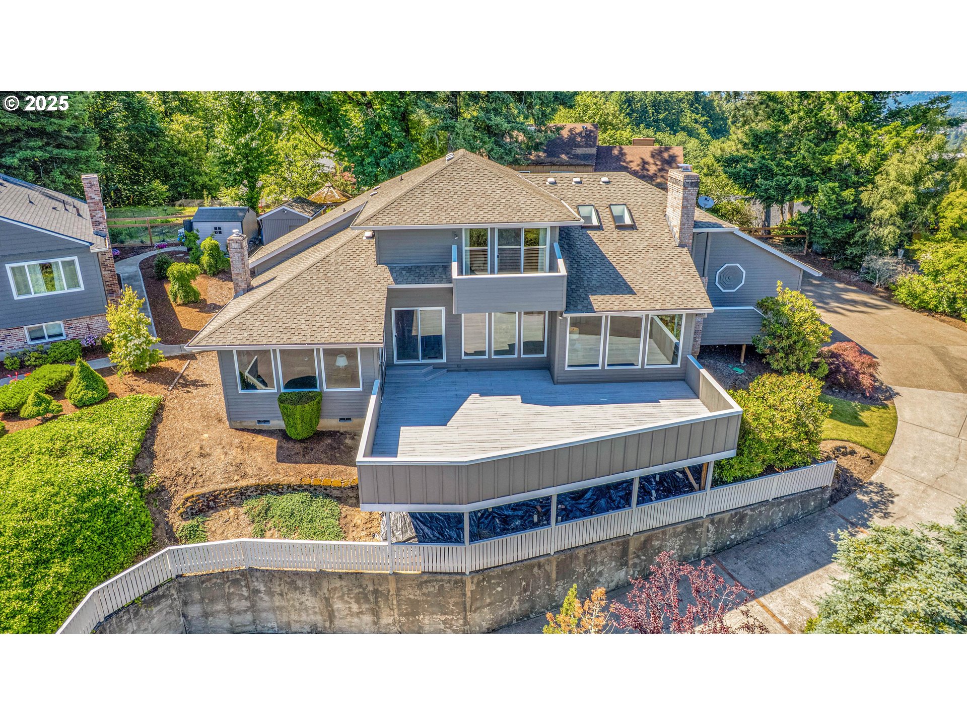 1415 SW MILLER CT