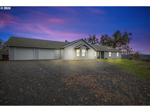 A home in Roseburg