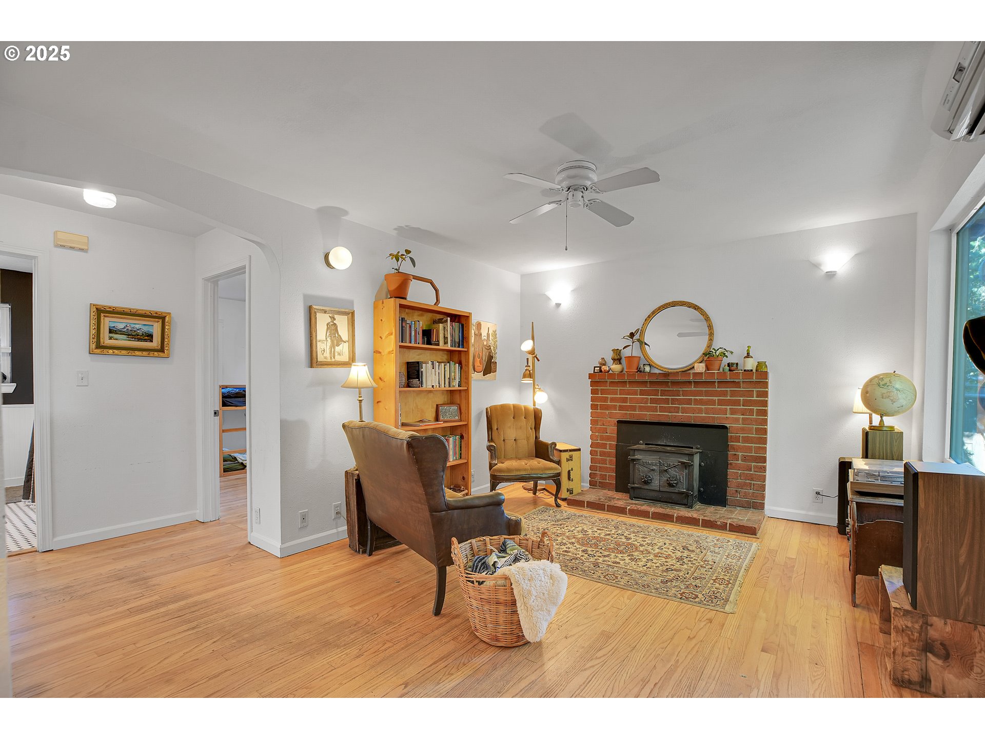 953 G ST