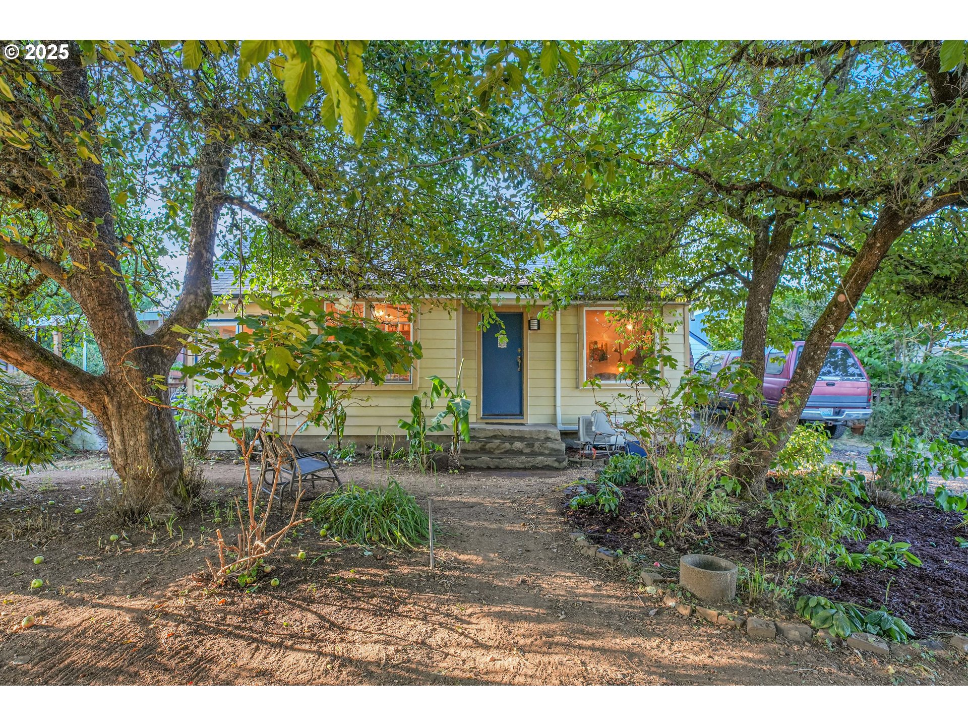 953 G ST