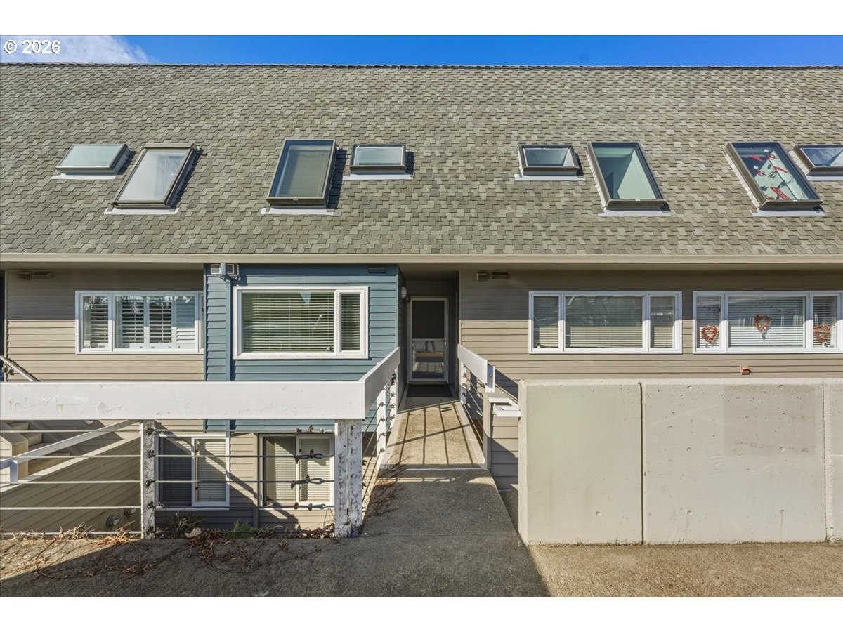 103 N HAYDEN BAY DR 103