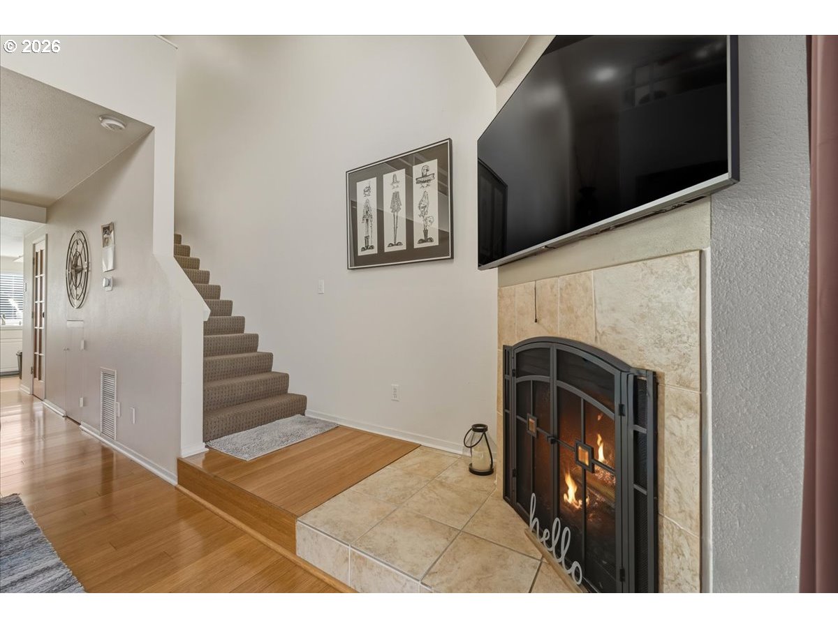 103 N HAYDEN BAY DR 103