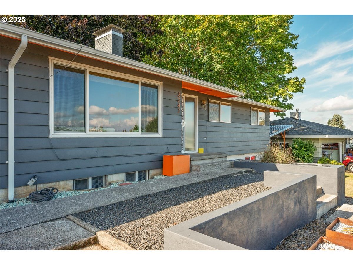 3247 NE 135TH AVE