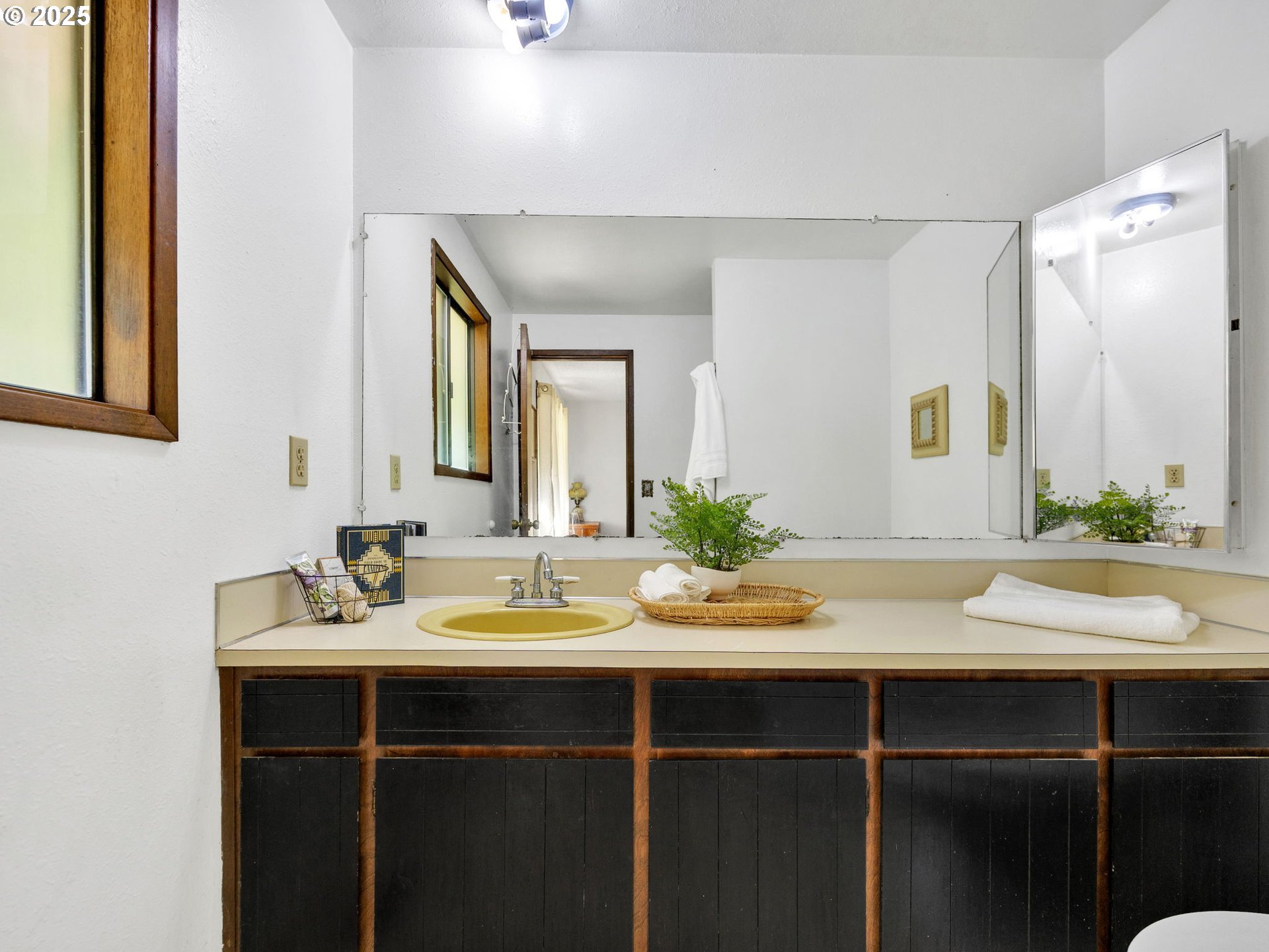 Sandy, Oregon 97055, United States, 3 Bedrooms Bedrooms, ,2 BathroomsBathrooms,Residential,Active,124261