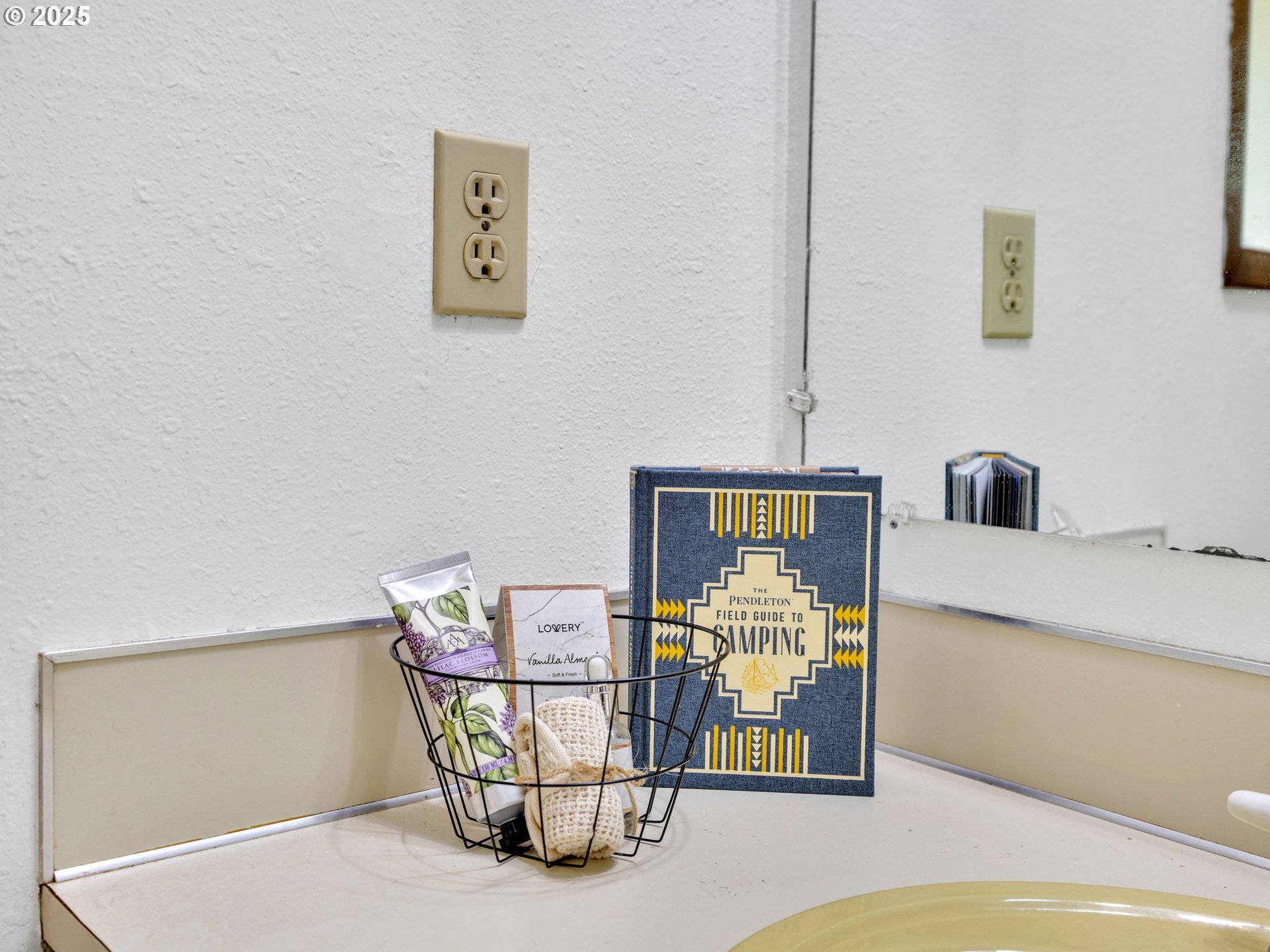 Sandy, Oregon 97055, United States, 3 Bedrooms Bedrooms, ,2 BathroomsBathrooms,Residential,Active,124261