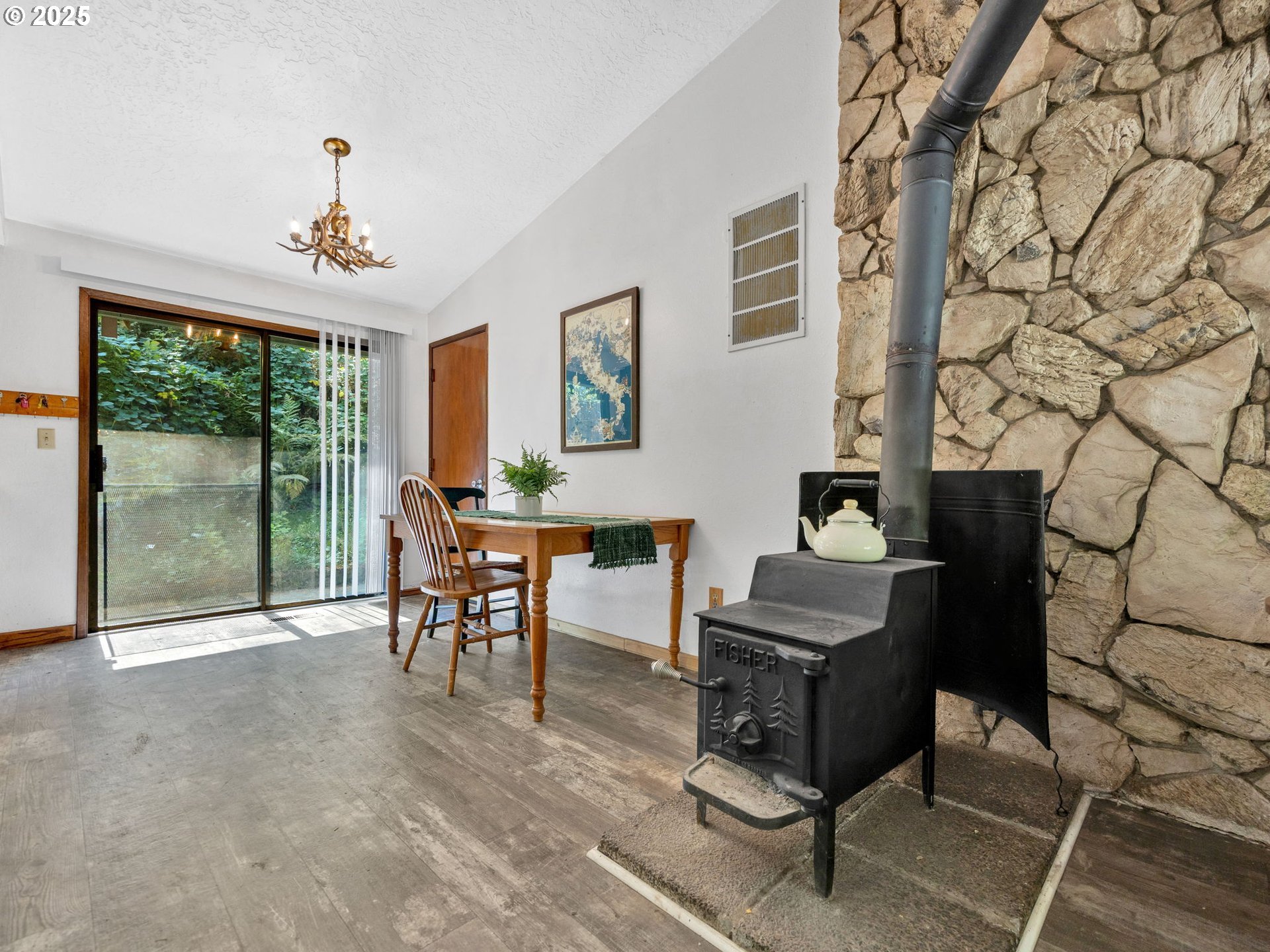 Sandy, Oregon 97055, United States, 3 Bedrooms Bedrooms, ,2 BathroomsBathrooms,Residential,Active,124261