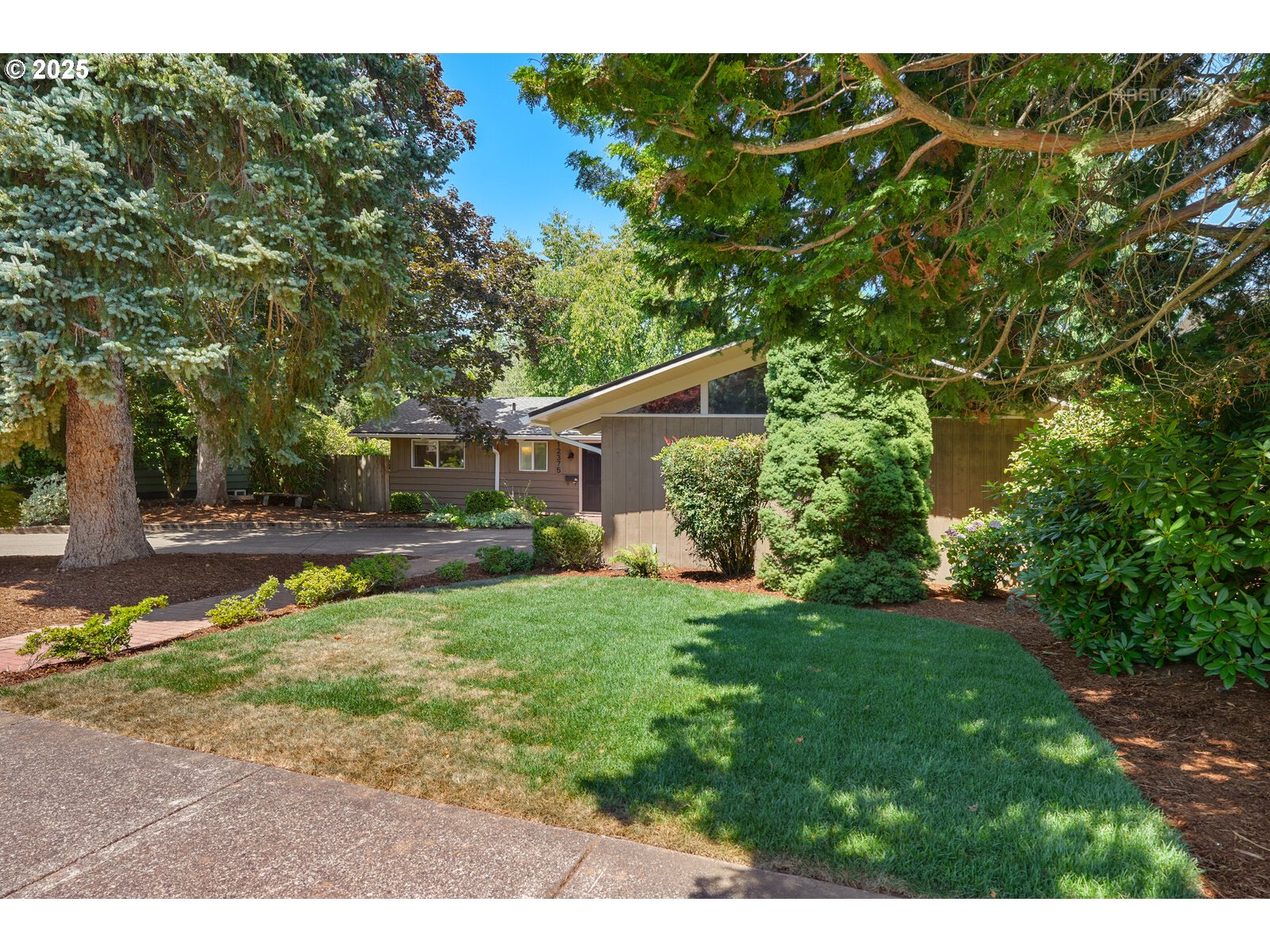 12375 SW FOOTHILL DR