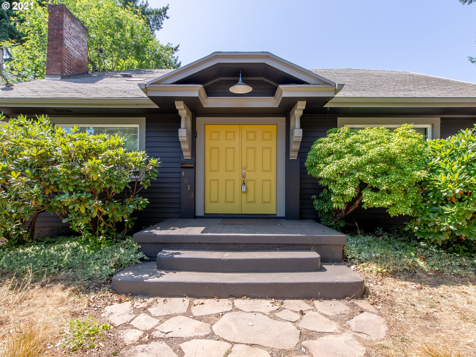 Photo 1 of 30 — 4013 NE 33RD AVE, Portland, OR 97212