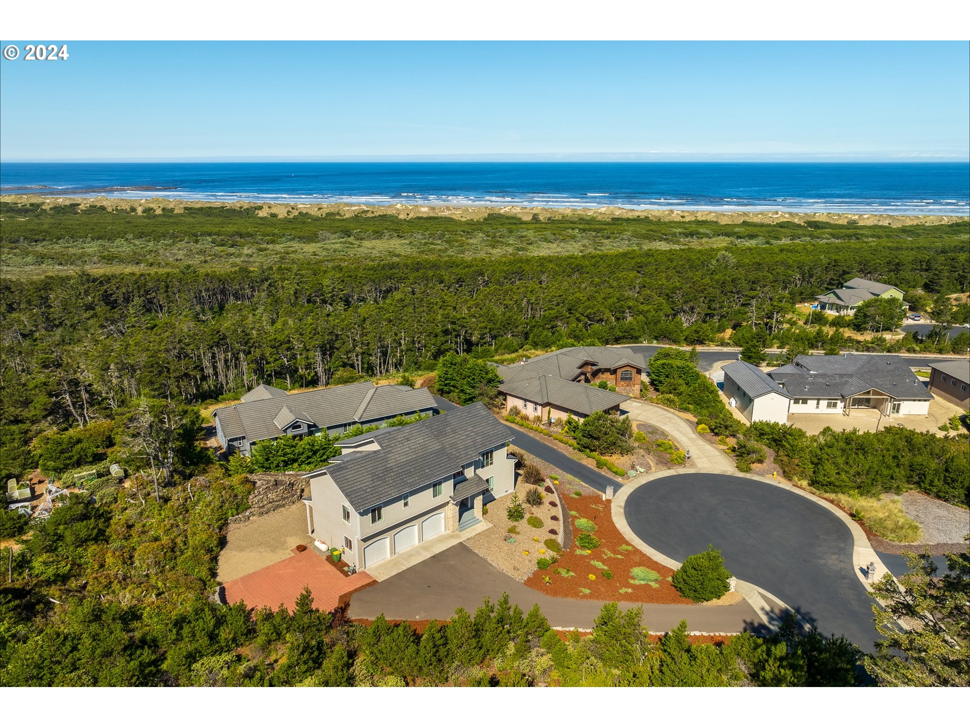 21 TWIN TREE CT