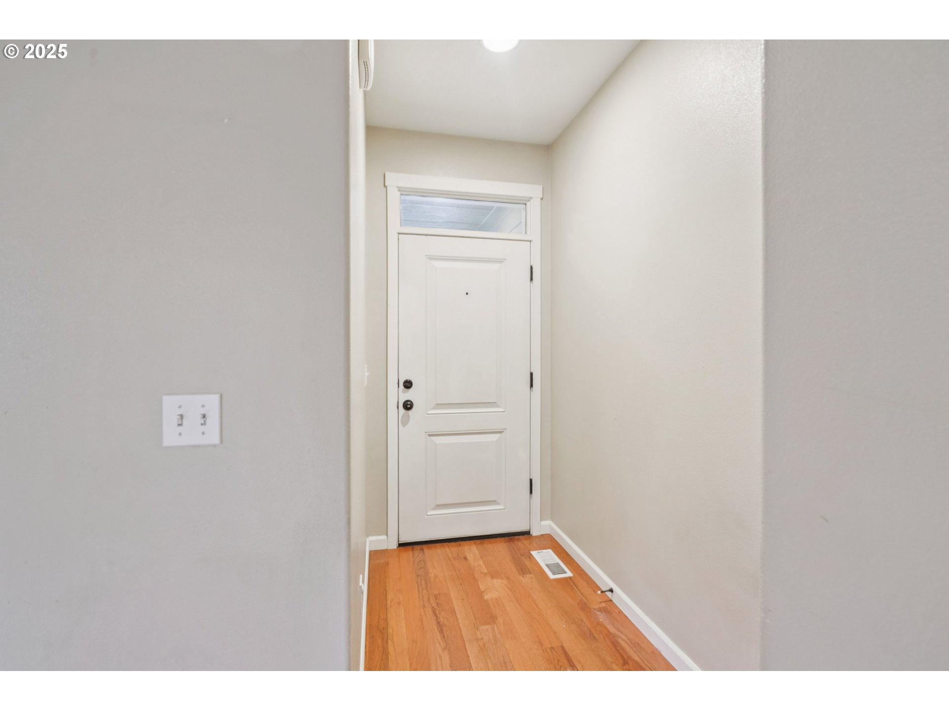 1200 SE REGAN HILL LOOP SE