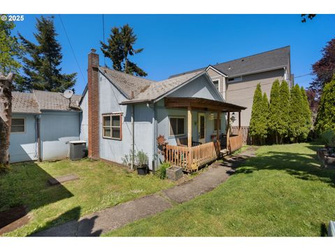8921 SW 7TH AVE Portland OR 97219