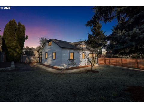 2325 SUNSET AVE West Linn OR 97068