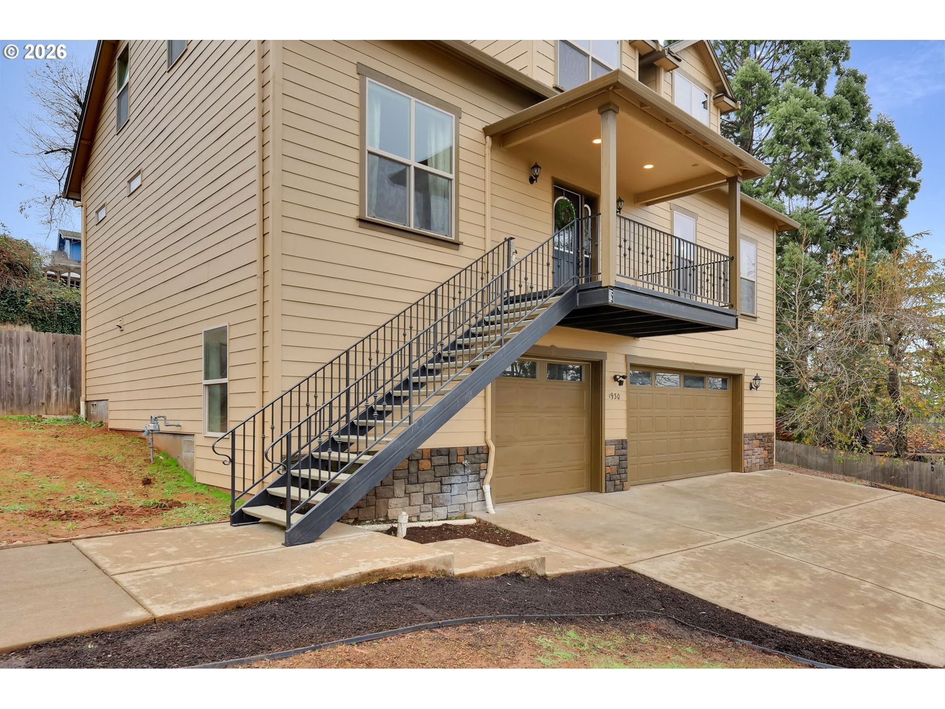 1930 HAWKINS LN