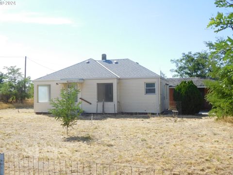 A home in Hermiston