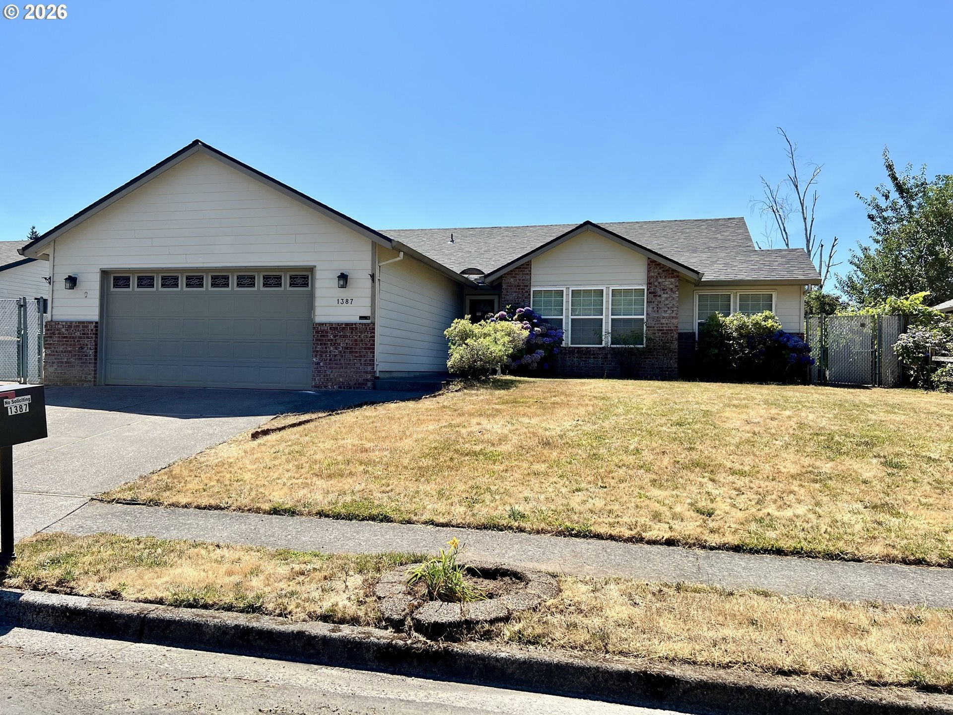 1387 SE EVANS LOOP