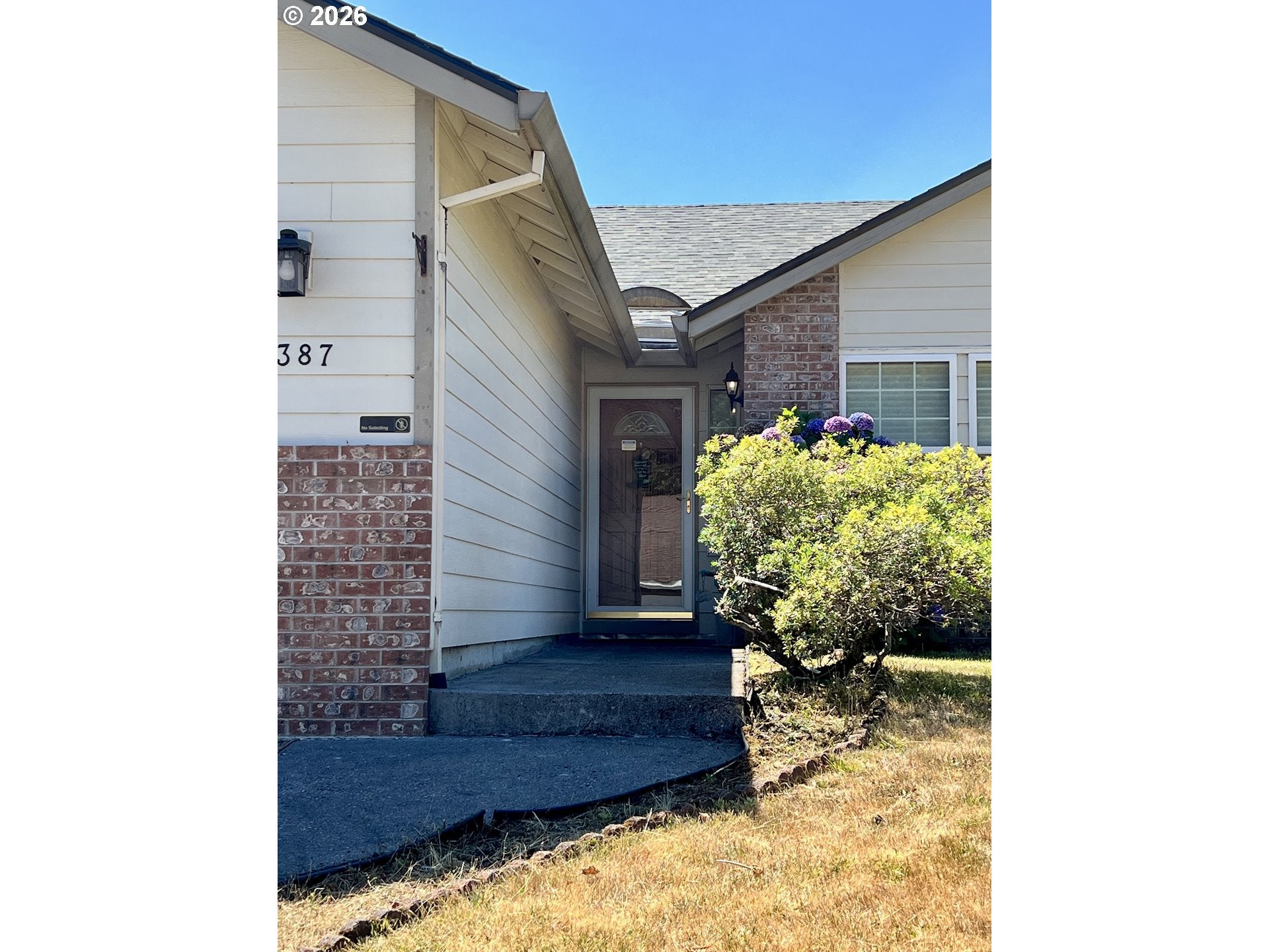 1387 SE EVANS LOOP