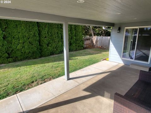 A home in Stayton