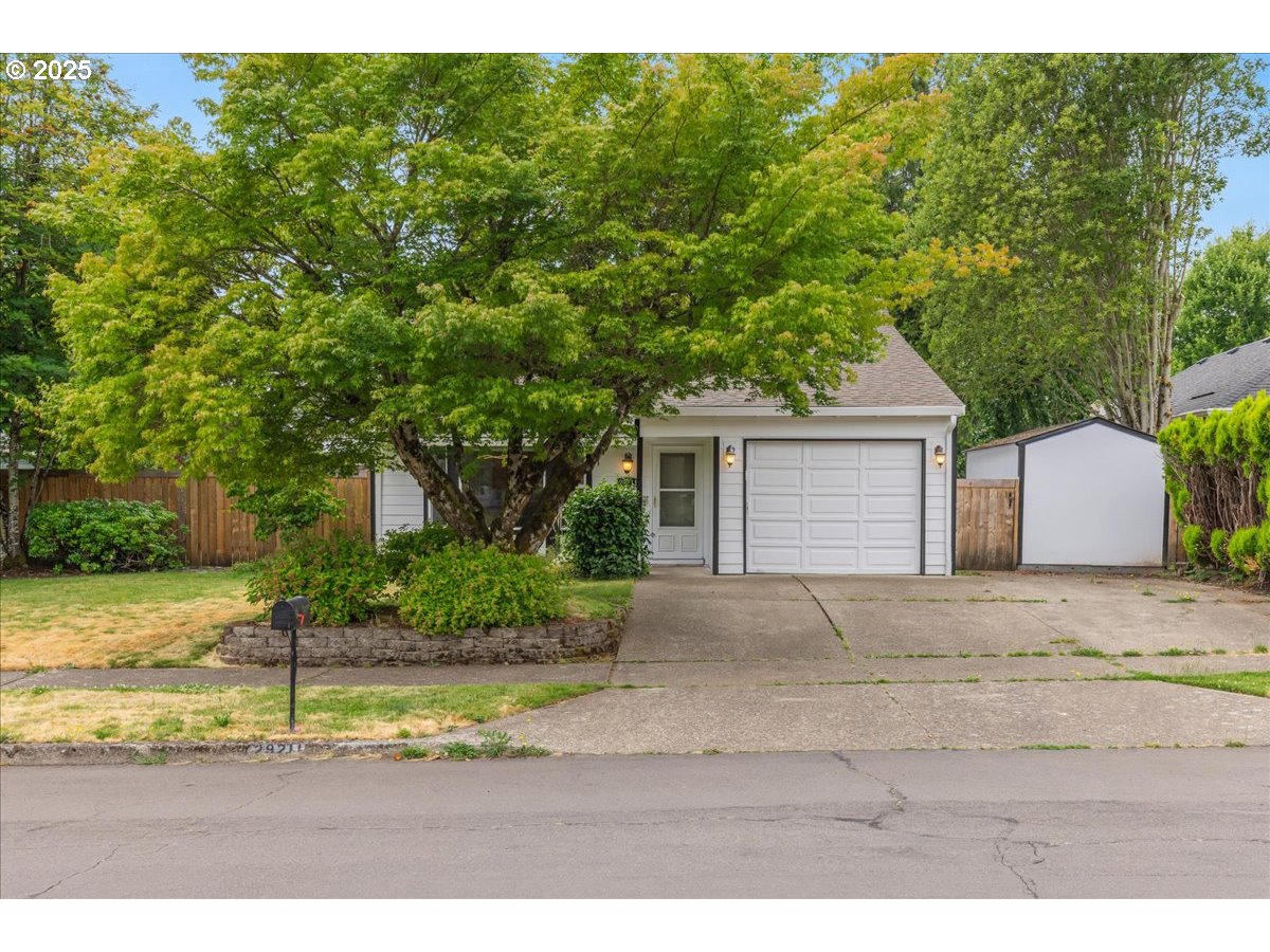 29211 SW COURTSIDE DR
