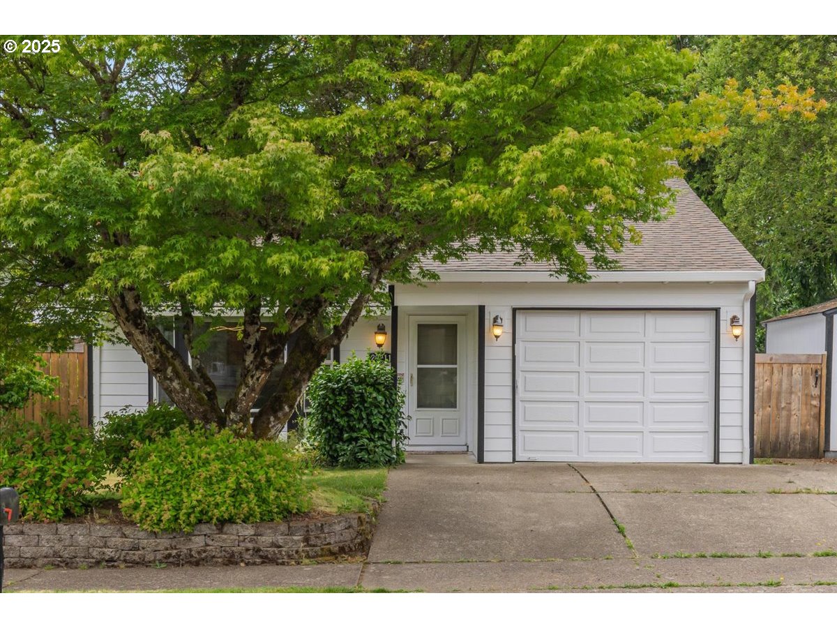 29211 SW COURTSIDE DR