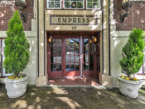 20 NW 16TH AVE 8 Portland OR 97209