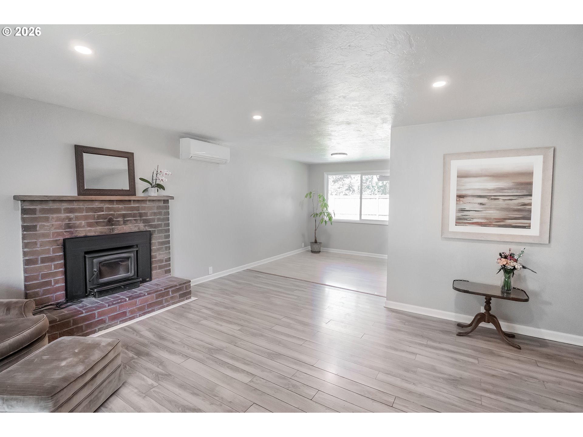 3703 PEPPERTREE DR