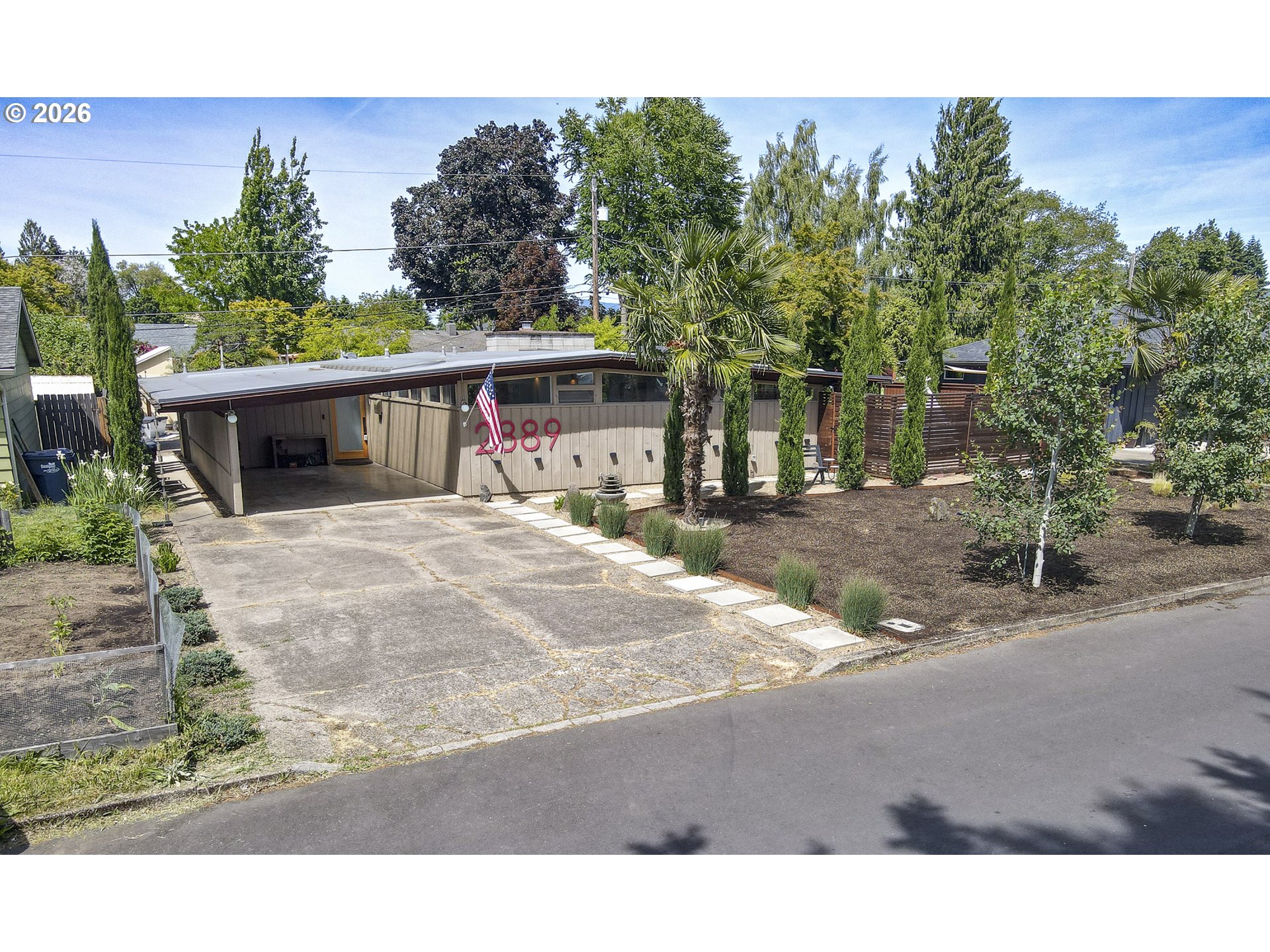 2889 VAN AVE