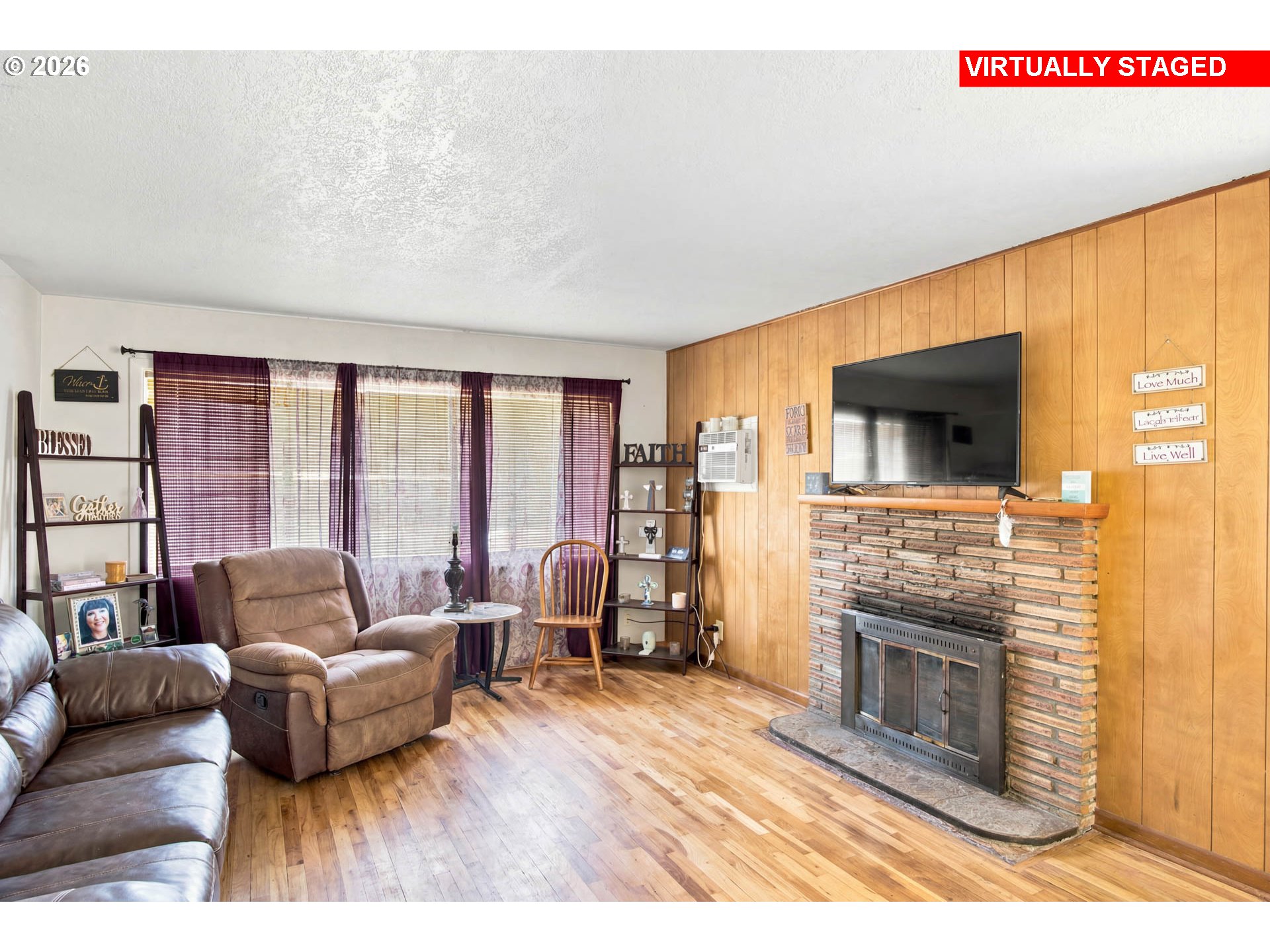 151 LONG ST