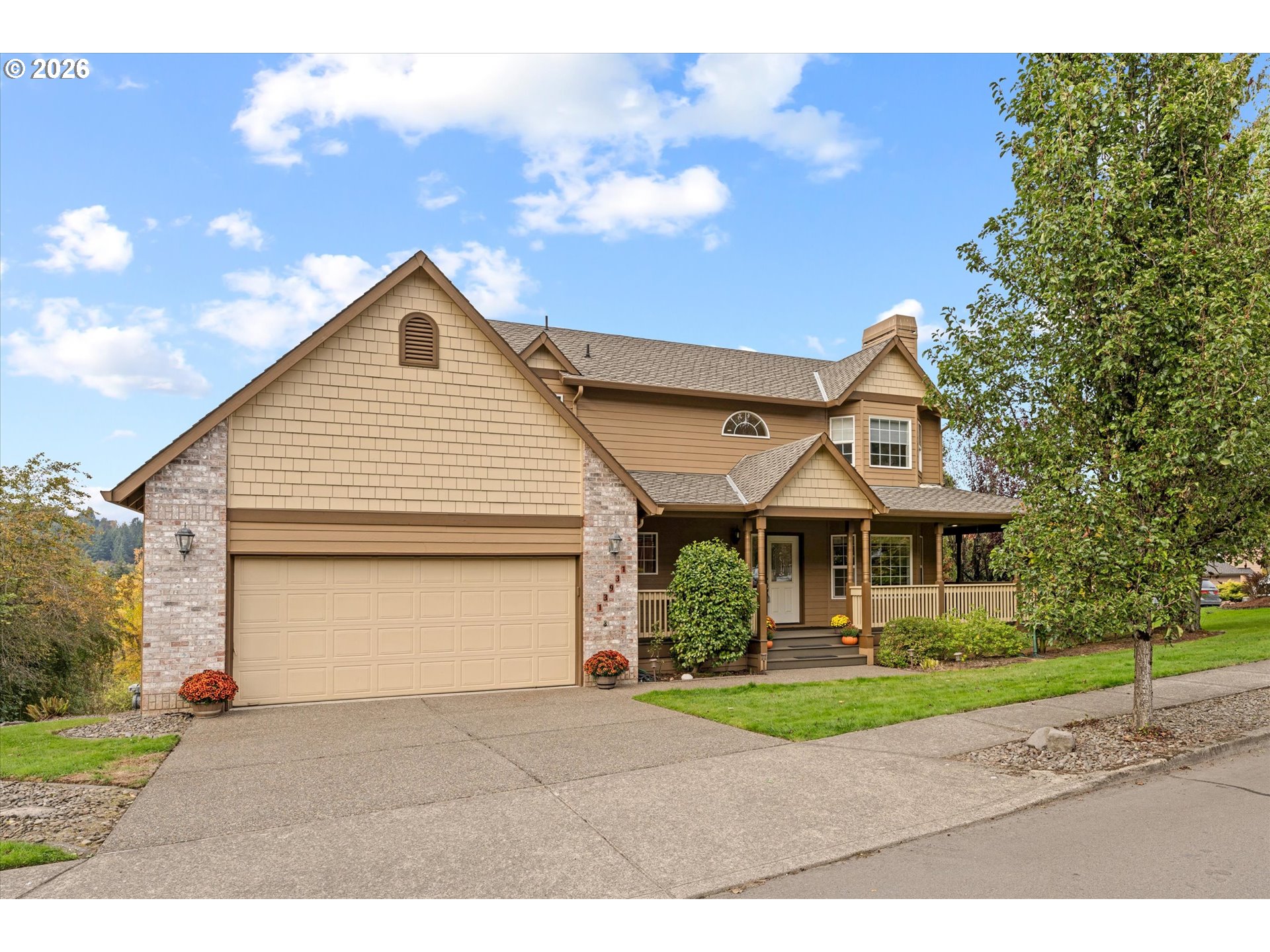 Photo 1 of 36 — 13931 SE ROLLING MEADOWS DR, Happy Valley, OR 97086